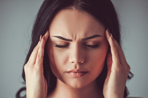 Nhức đầu, chóng mặt là triệu chứng thường gặp khi sử dụng Sosvir